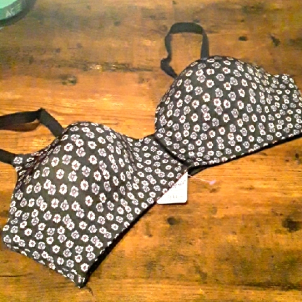 NWOT 34C Maidenform Purple Flower Padded Wirefree Beautiful Bra
